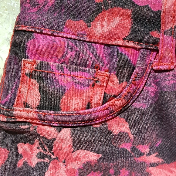 Flip Side Reversible Jeans Fuscia Floral/Aztec Skinny Jeans Size 13 (33x30) - Picture 6 of 15